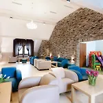 Artus Resort